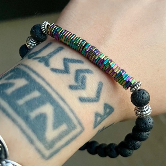 π΄ SALE ! red dot items are 2 for $25 . Bundle more than 3 and its $10 each π - Picture 7 of 9